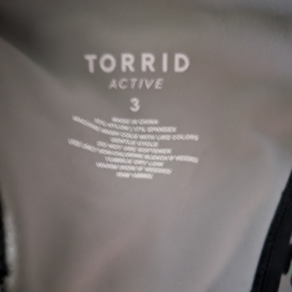 TORRID Low Impact Wireless Front Zip Sports Bra Size 3 Animal Print Unlined - Picture 4 of 4